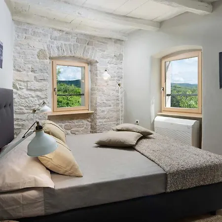 Vila Gradinje